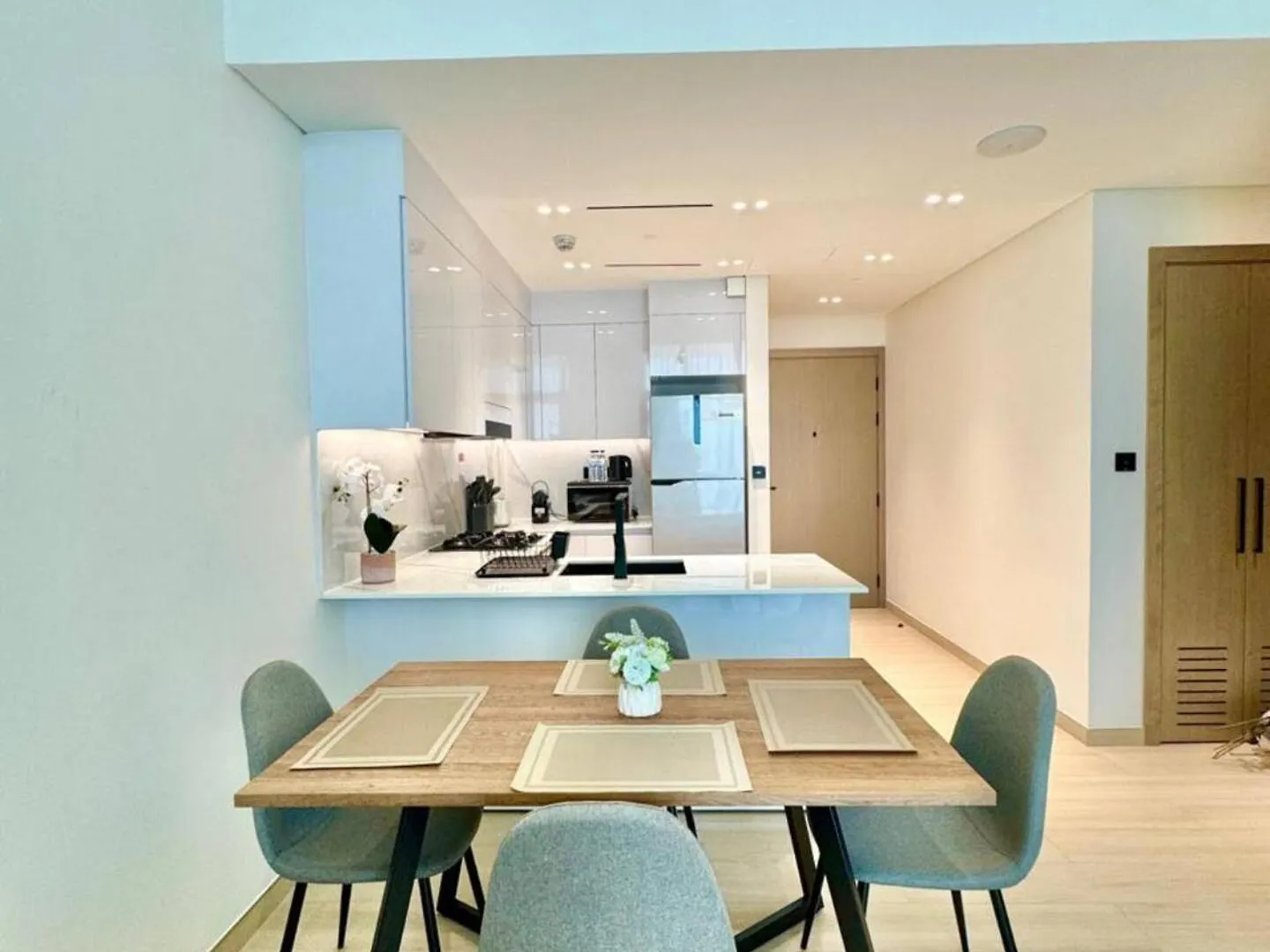 Brand-New 1-Bedroom Apartment Dubai