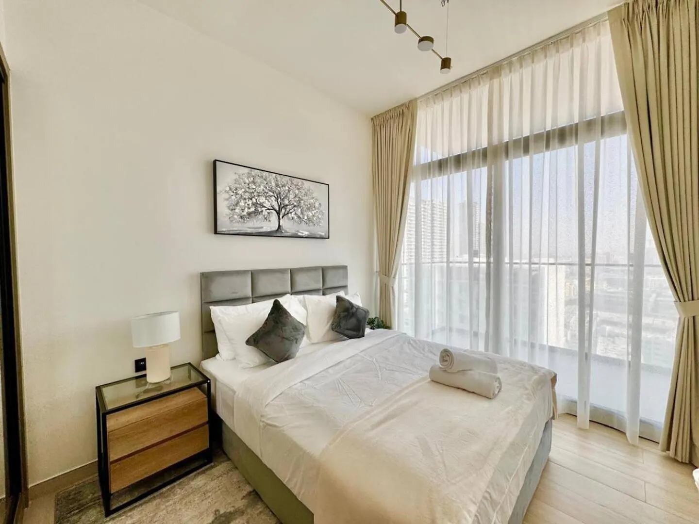 Brand-New 1-Bedroom Apartment Dubai