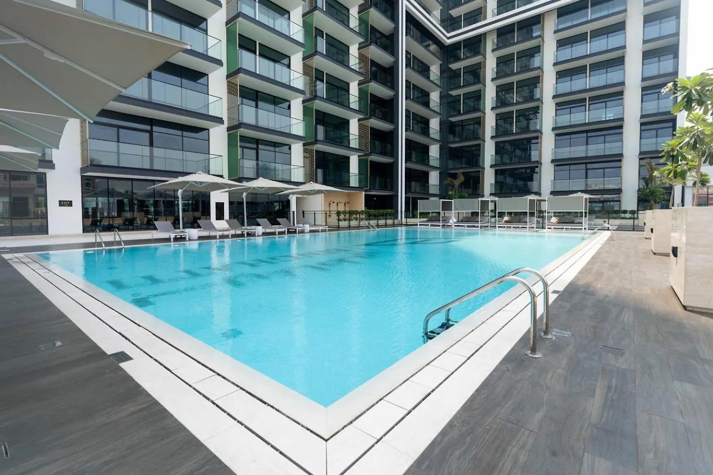 Brand-New 1-Bedroom Apartment Dubai