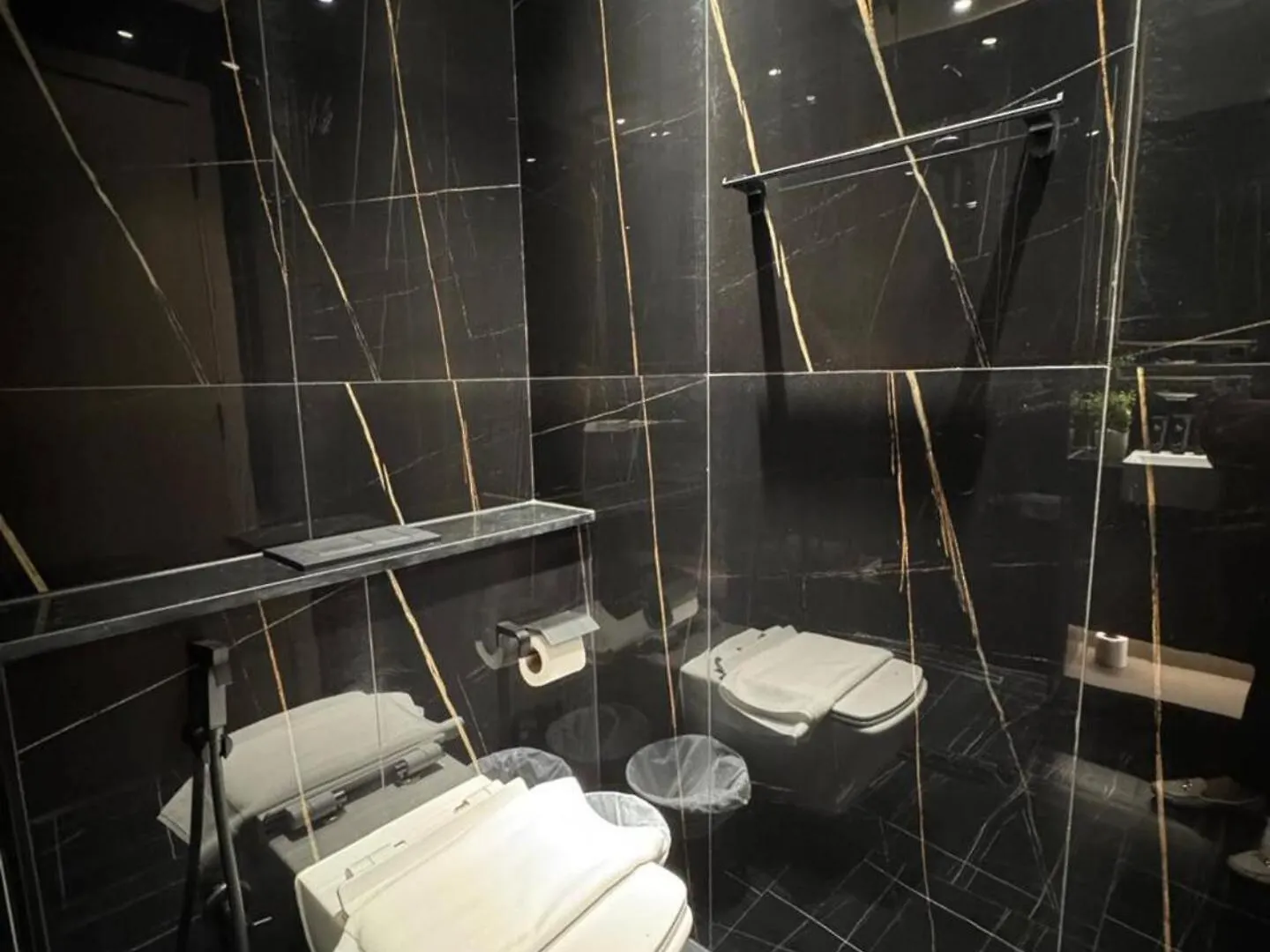 Brand-New 1-Bedroom Apartment Dubai