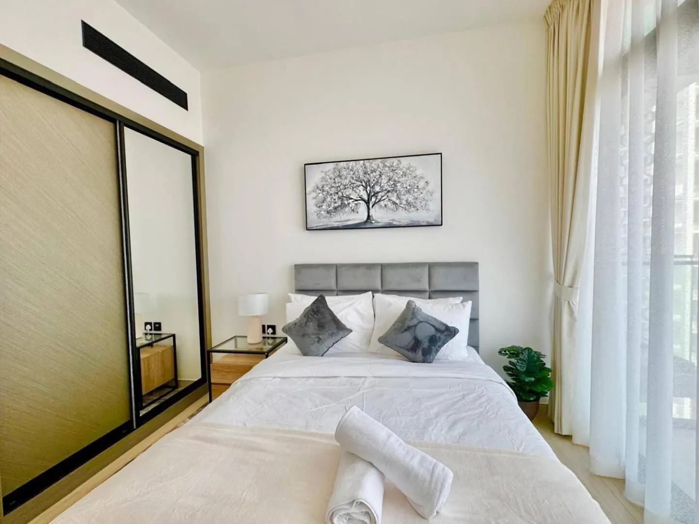 Brand-New 1-Bedroom Apartment Dubai United Arab Emirates