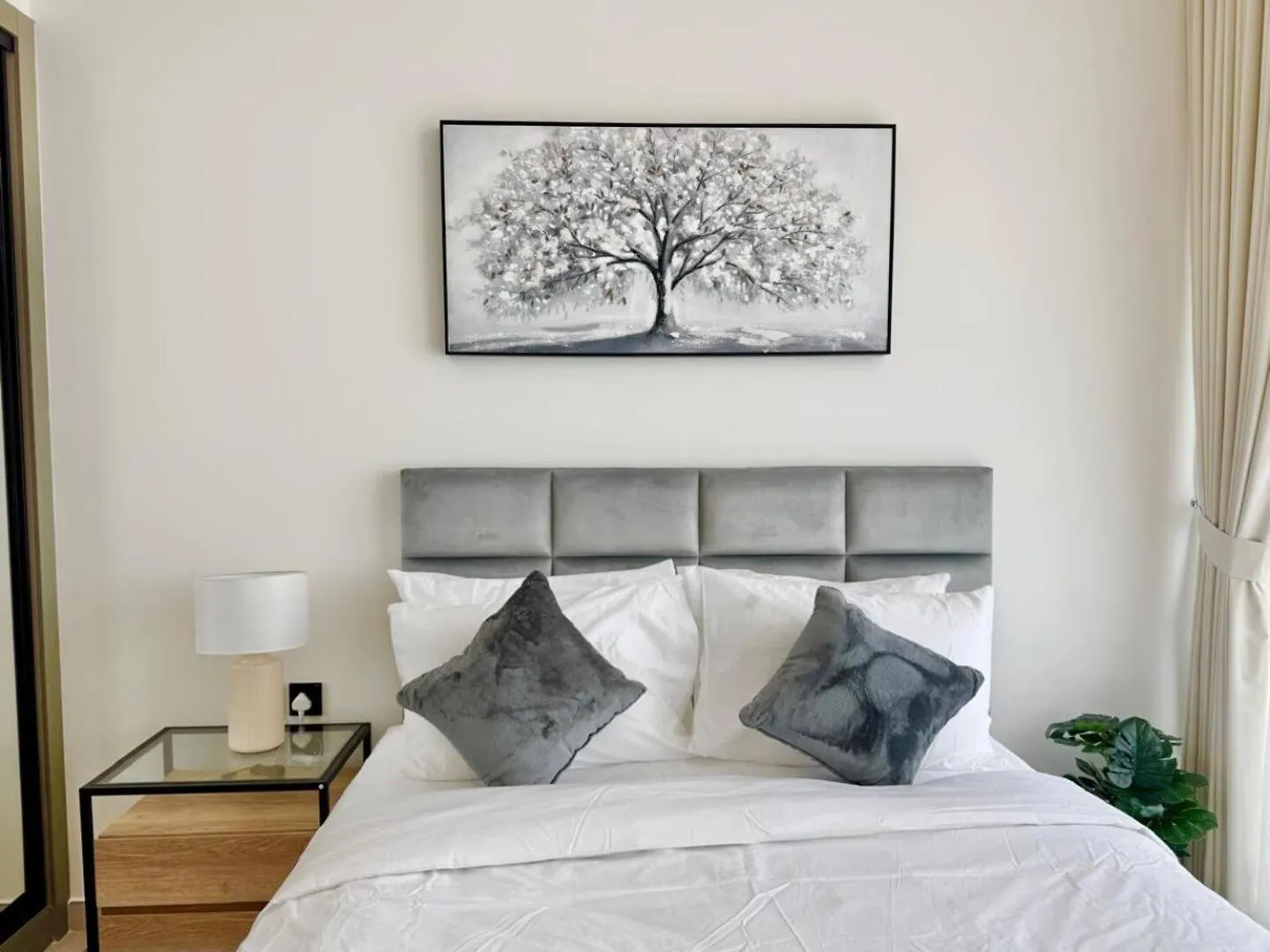 Brand-New 1-Bedroom Apartment Dubai