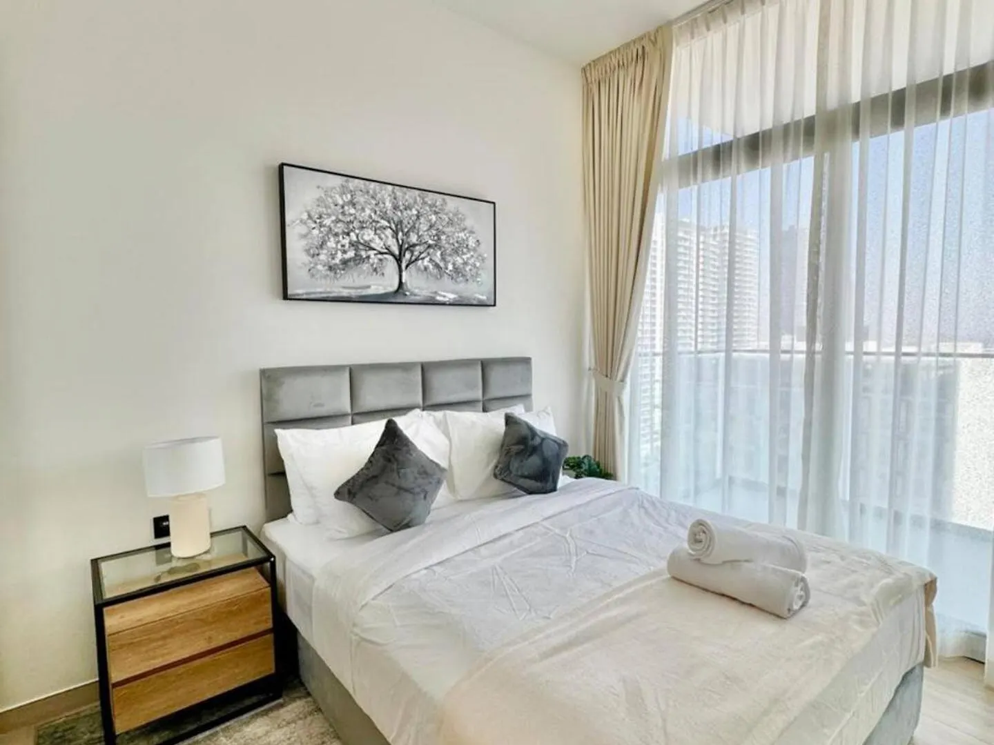 Brand-New 1-Bedroom Apartment Dubai