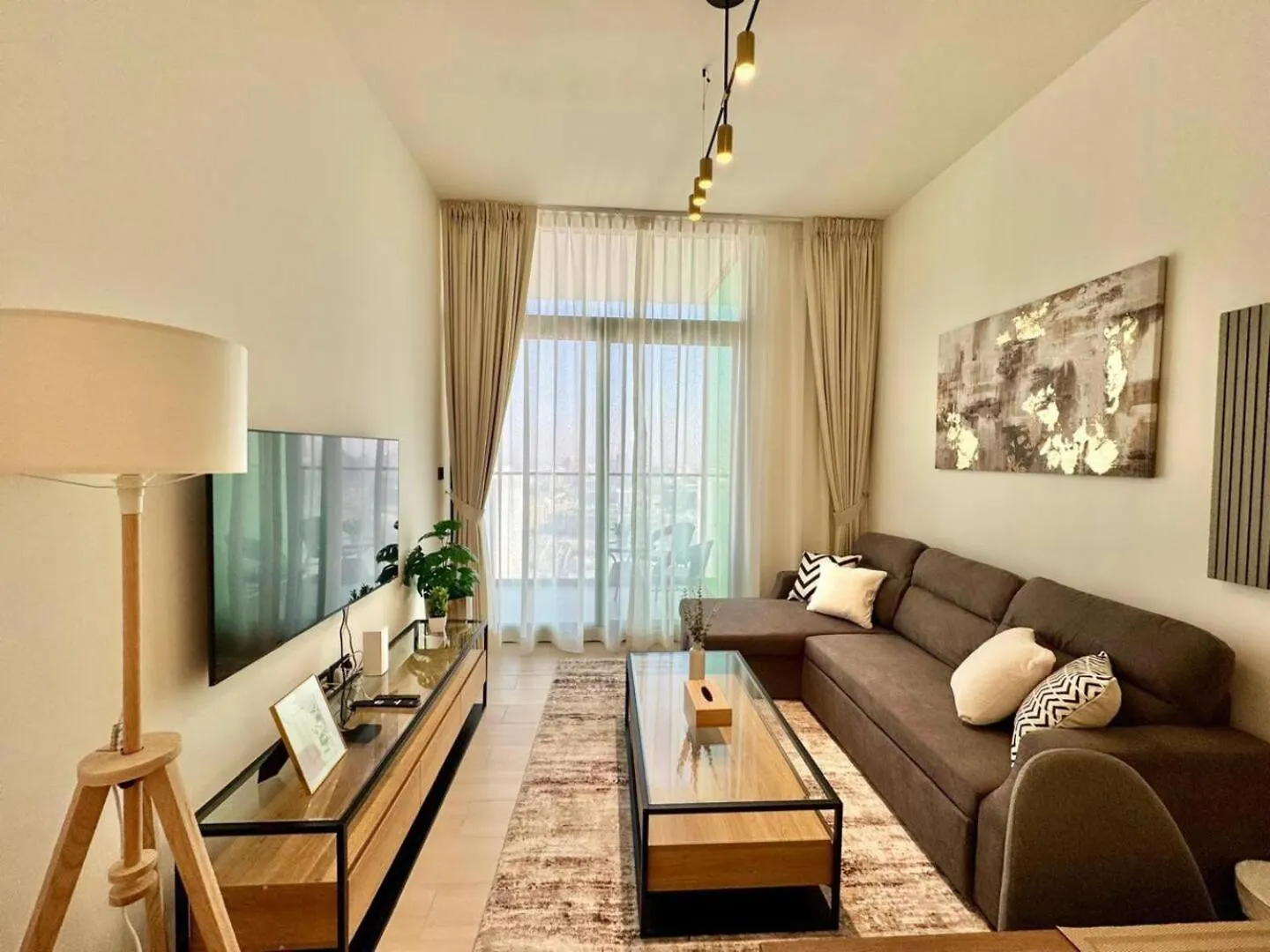 Brand-New 1-Bedroom Apartment Dubai 0*,