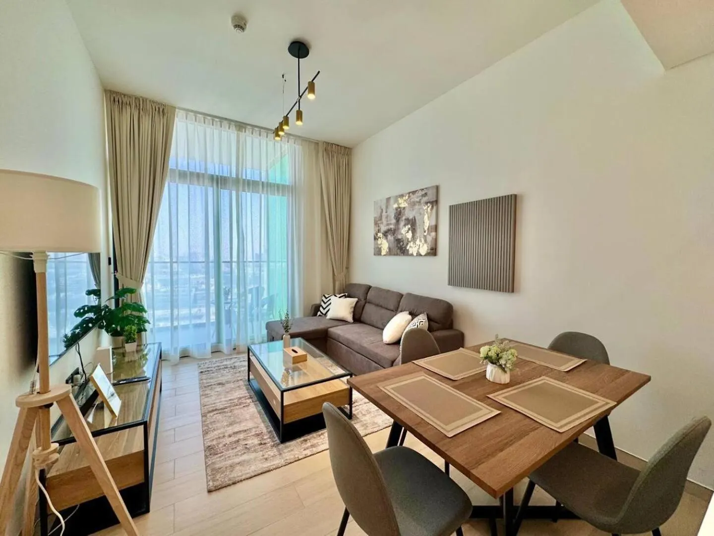 Brand-New 1-Bedroom Apartment Dubai