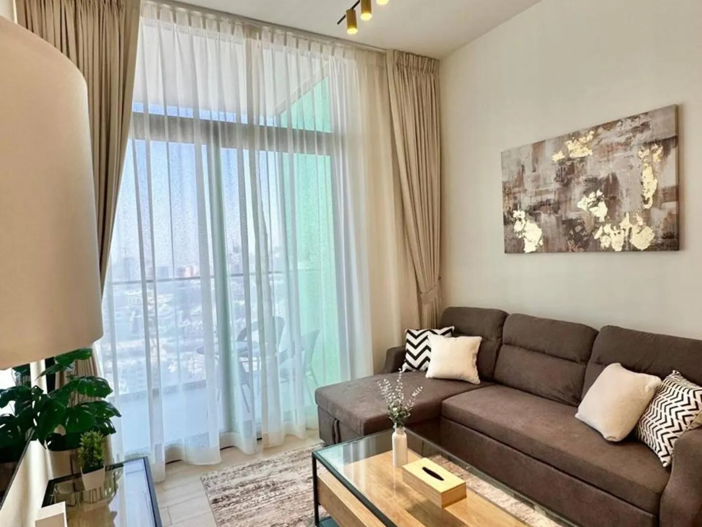 Brand-New 1-Bedroom Apartment Dubai