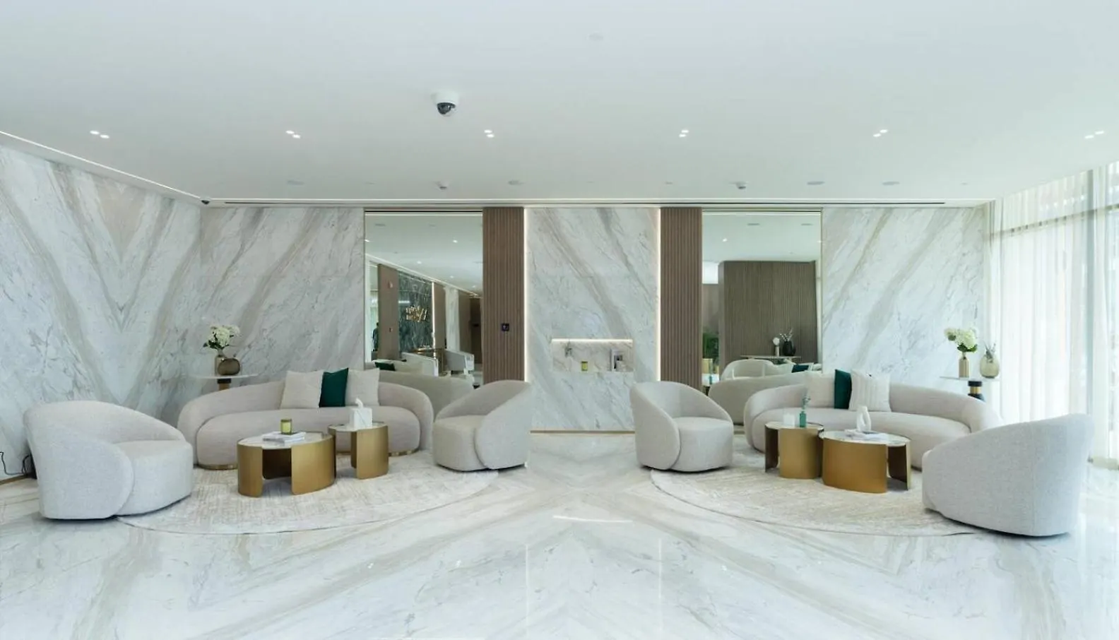 Fully Furnished 1Br Jvc Free Pool Parking Apartment Dubai